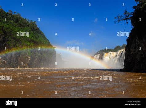 Iguassu Falls The Largest Series Of Waterfalls Of The World Located
