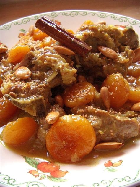 Tajine D Agneau Aux Abricots Secs Et Aux Amandes YUM