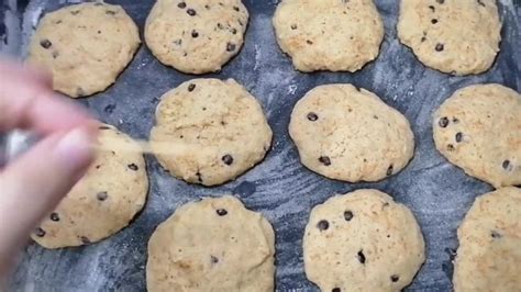 طرز تهیه کوکی هویج با شکلات چیپسی