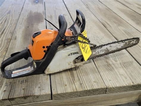 Stihl Ms211 Chainsaw With Chains Lot 1011 April Farm Consignment