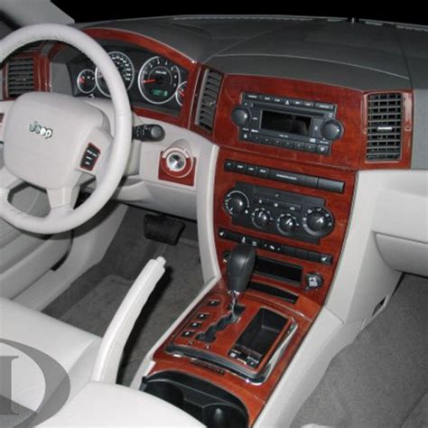 B I Jeep Grand Cherokee 2005 2D Dash Kit