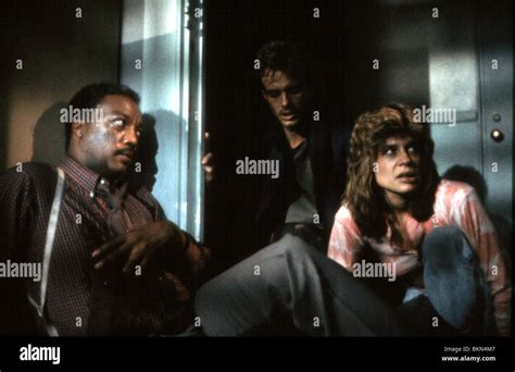 THE TERMINATOR (1984) PAUL WINFIELD, MICHAEL BIEHN, LINDA HAMILTON TRM ...