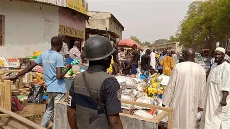 Garoua un incendie ravage des commerces au marché central photos