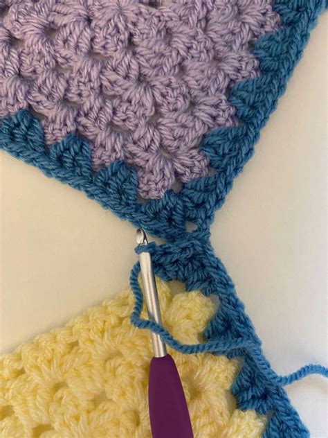 Joining Granny Squares Join As You Go Method The Crochet Swirlthe