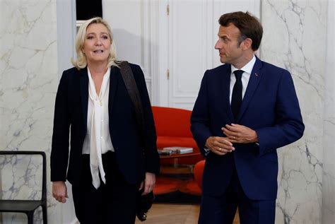 La Izquierda Frena A La Ultraderecha De Le Pen En La Segunda Vuelta Electoral En Francia