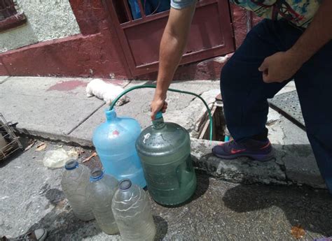 Solo El 18 De La Población Venezolana Tiene Acceso A Agua Potable De Calidad Infobae