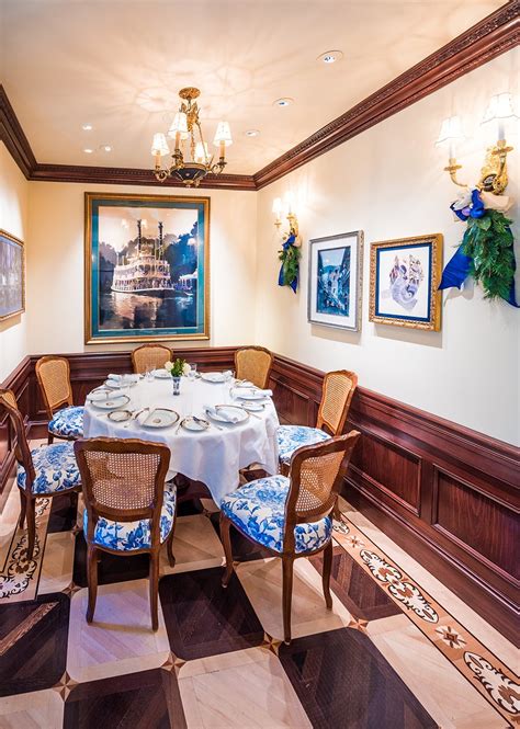 Club 33 New Look Photo Tour And Review Disney Tourist Blog