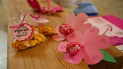 Diy School Valentine Cards For Classmates And Teachers Simple And Easy Ideas Involvery