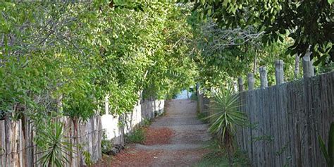 Santo Andr Da Bahia As Dicas Do Viaje Na Viagem Sidewalk Structures