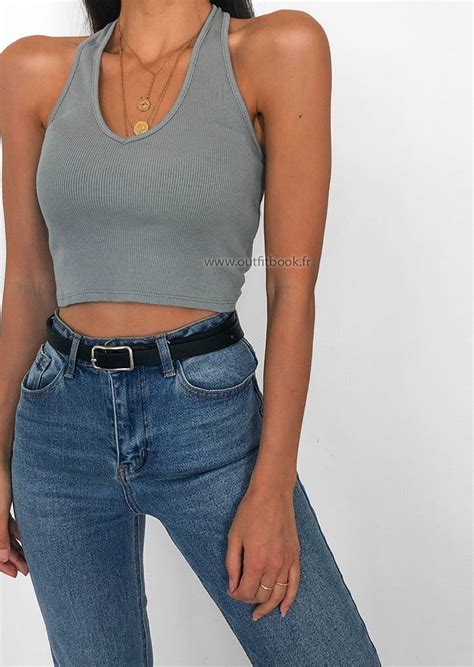 Pin By Maya Bernier On Outfits Grey Crop Top Outfit Gray Crop Top