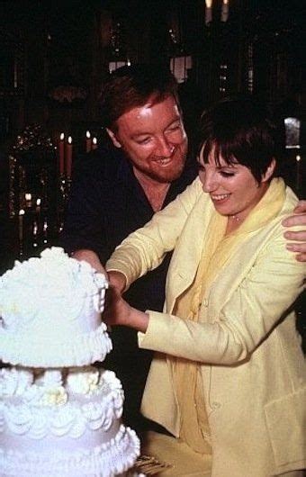 Liza Minnelli And Jack Haley Jr 1974 Celebrity Wedding Photos Liza