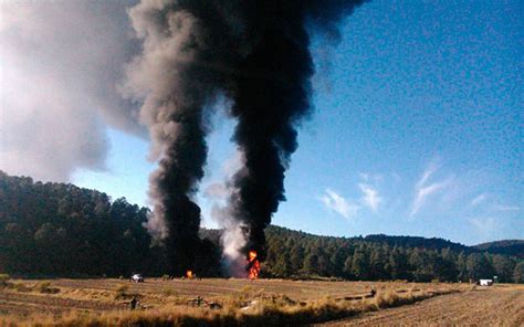 Huachicoleros Provocan Incendio En Ducto De Tlaxcala El Sol De Toluca