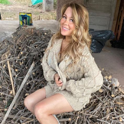Cathy Barriga se despidió del verano posando en bikini Tecache cl