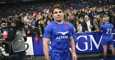 Six nations Antoine Dupont élu meilleur joueur de la compétition pour