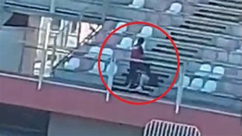 Nada Que Hacer Guardia Es Captado Teniendo Relaciones Sexuales En Estadio De Curicó 24horas