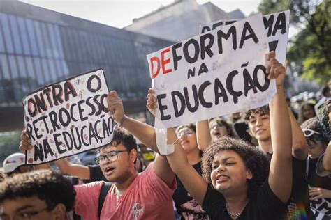 O que pensam os estudantes sobre o Novo Ensino Médio A Nova Democracia