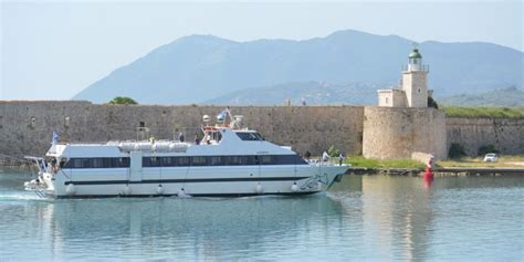 Η πρώτη προσέγγιση του πλοίου AZIMUT στη Λευκάδα - FortsaLefkada.gr