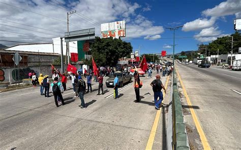 Bloquean Decenas De Maestros Del Suspeg La Autopista Del Sol El Sol