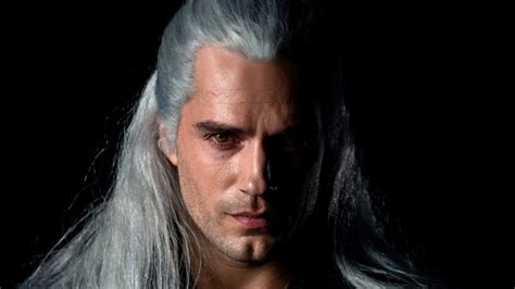 The Witcher Henry Cavill Si Mostra Durante Il Suo Allenamento Per La