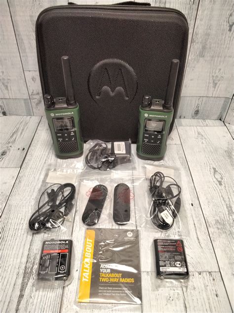 Motorola Talkabout T465 Rechargeable Two-Way Radio Bundle