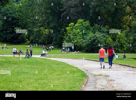 De Junio De N Poles Italia Parque Capodimonte Una Vez