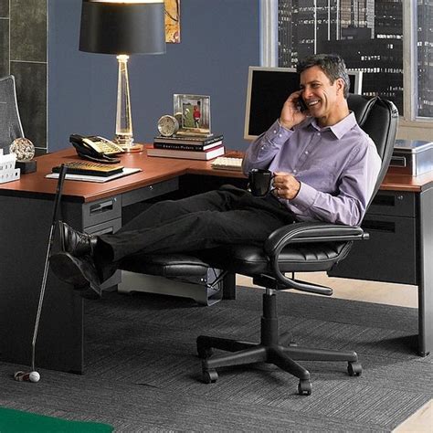 Reclining office chair – a necessity or a luxury?