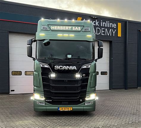 Scania 530S V8 In Gebruik Genomen