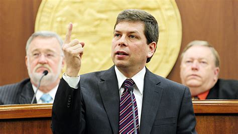 Campaign tactics target lawmakers on 'fiscal cliff'