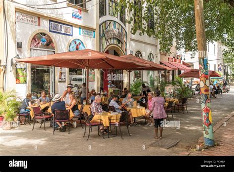 Sidewalk Cafe Green Bar In The Zona Colonial Old Town Santo Domingo Dominican Republic Stock