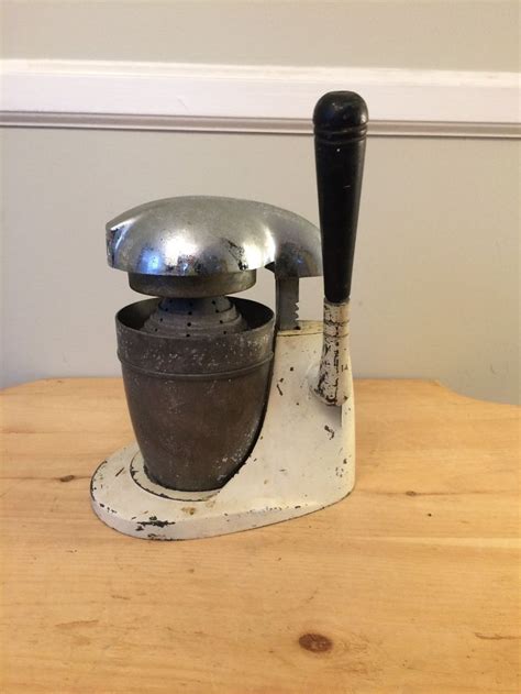50s Vintage Cast Iron And Aluminum Retro Juice King Orange Juicer