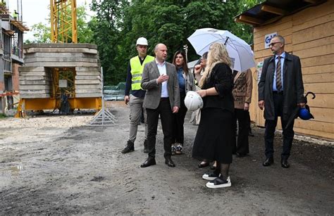 Radovi E Biti Zavr Eni Pre Roka Gradona Elnik Uri Obi Ao Gradili Te