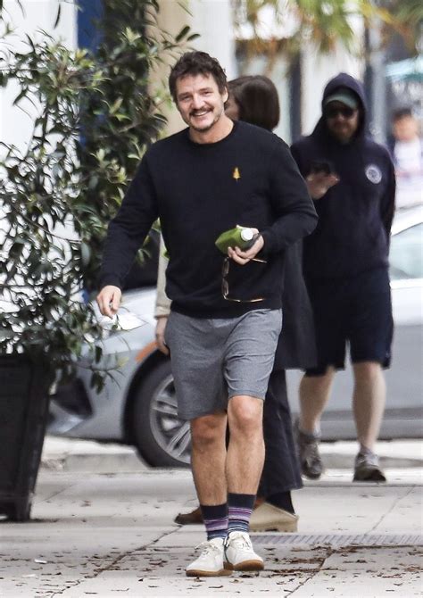 Pedro Pascal Daily On Twitter Pedro Pascal In Los Angeles Today