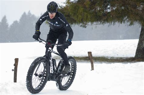 Loisirs Pratique Du V Lo Sur La Neige Fatbike Un Petit Tour Et