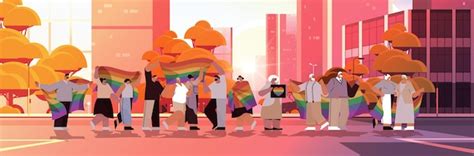 Mix raça sênior pessoas grupo segurando lgbt arco íris bandeira gay lésbica desfile do orgulho
