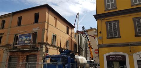 Terni In Corso La Demolizione Di Un Edificio In Viale Brin Terni In Rete