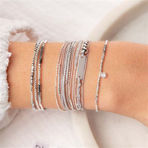 BRACELET TRIPLE ÉLASTIQUES PETITES PERLES GRISES BRACELETS ARGENT 925