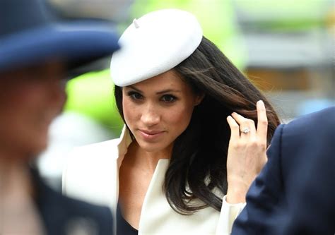 Kraljica Camilla Stala U Obranu Voditelja Koji Je Ocrnio Meghan Markle