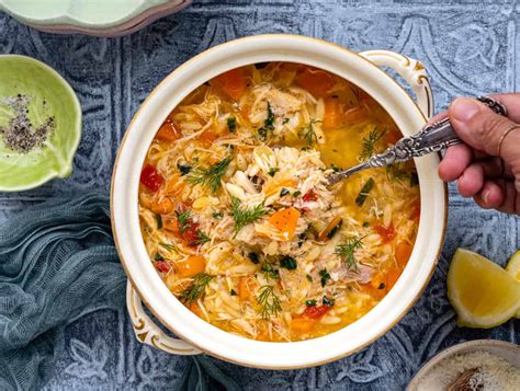 Slow Cooker Chicken Soup - Supergolden Bakes