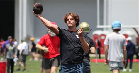 Ohio State Offered 2026 Qb Is A Big Fan Of The Buckeyes Coaches