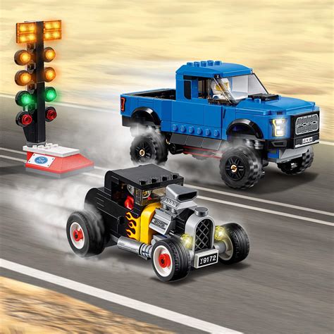 Lego Speed Champions Ford F-150 Raptor и гоночный автомобиль Ford ...