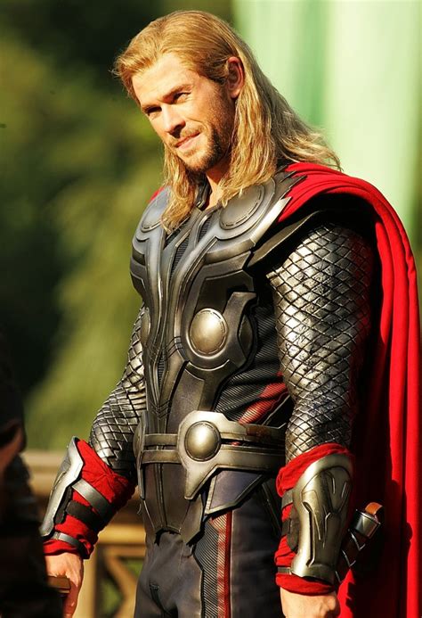 Chris Hemsworth Picture 47 - Actors on The Set of The Avengers Shooting ...