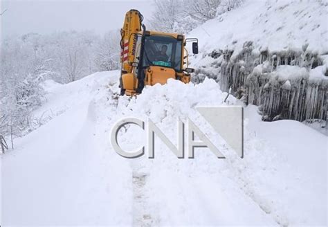 Reshjet e dëborës në juglindje 4 fshatra të Moglicës pa drita disa