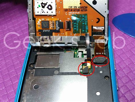 Nokia Lumia 800 battery replacement - Geek's Lab