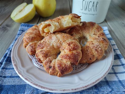 Ciambelline Mele E Pasta Sfoglia