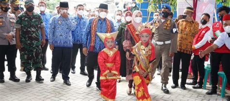 Kesenian Pencak Silat Dan Tari Kreasi Sambut Bupati Acara Musrenbangcam