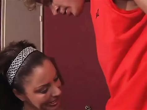 Milf Devorando Pau Chupa Pau Enorme No Sof Xhamster