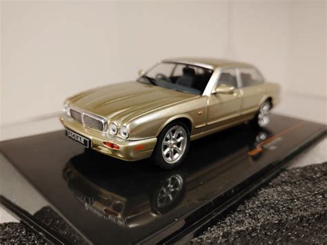 IXO 1 43 Jaguar XJ 8 X308 1998 Gold Metallic Catawiki