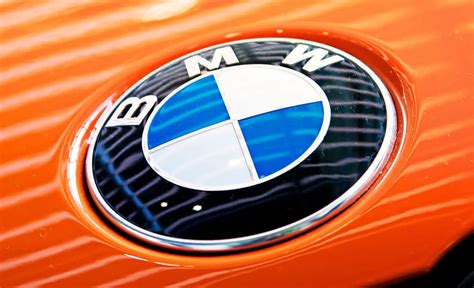 BMW motorcycle logo history and Meaning, bike emblem