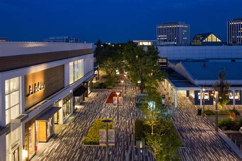 Oakbrook Center — StudioOutside