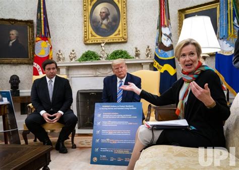 Photo Trump Meets With Florida Governor Desantis At The White House